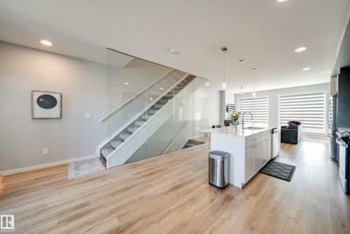 3330 Kulay Way, Edmonton, AB - Indoor