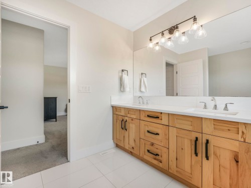 7215 May Road, Edmonton, AB - Indoor Photo Showing Bathroom