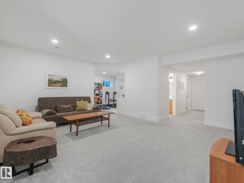 7215 May Road, Edmonton, AB - Indoor