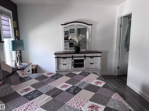 4332 43 Avenue, Drayton Valley, AB - Indoor Photo Showing Bedroom