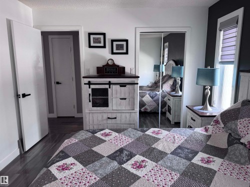 4332 43 Avenue, Drayton Valley, AB - Indoor Photo Showing Bedroom
