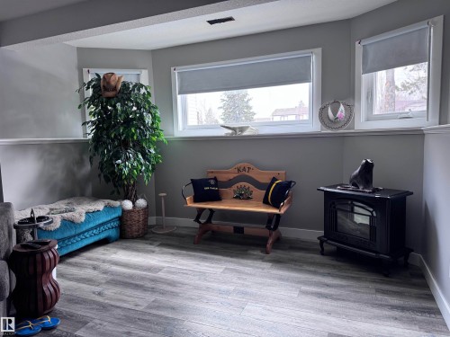 4332 43 Avenue, Drayton Valley, AB - Indoor Photo Showing Other Room