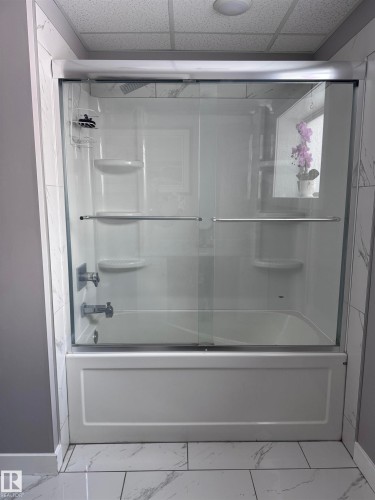 4332 43 Avenue, Drayton Valley, AB - Indoor