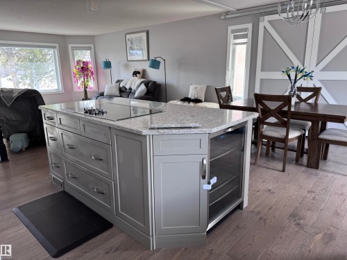 4332 43 Avenue, Drayton Valley, AB - Indoor