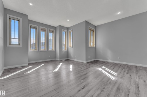 642 Adams Way, Edmonton, AB - Indoor Photo Showing Other Room