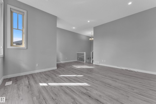 642 Adams Way, Edmonton, AB - Indoor Photo Showing Other Room