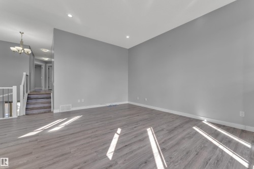 642 Adams Way, Edmonton, AB - Indoor Photo Showing Other Room