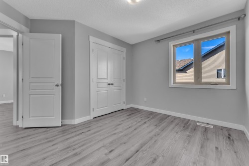642 Adams Way, Edmonton, AB - Indoor Photo Showing Other Room