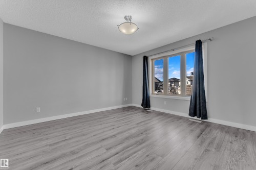 642 Adams Way, Edmonton, AB - Indoor Photo Showing Other Room