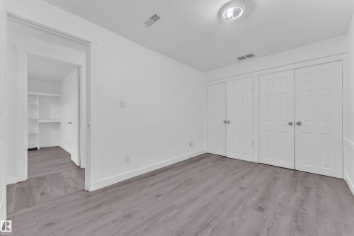 642 Adams Way, Edmonton, AB - Indoor Photo Showing Other Room