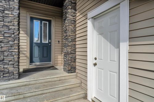 642 Adams Way, Edmonton, AB - Outdoor With Exterior