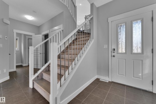 642 Adams Way, Edmonton, AB - Indoor Photo Showing Other Room