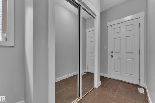 642 Adams Way, Edmonton, AB - Indoor Photo Showing Other Room