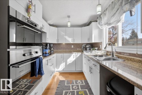 15603 122 Street, Edmonton, AB - Indoor Photo Showing Kitchen With Double Sink