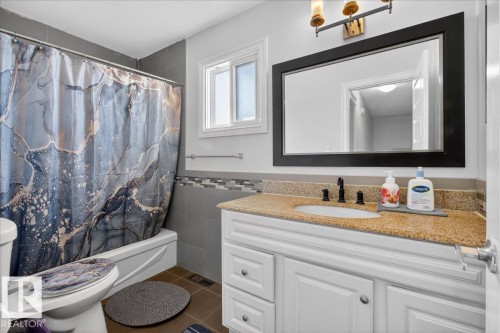 15603 122 Street, Edmonton, AB - Indoor Photo Showing Bathroom