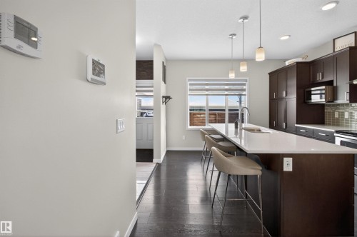 17311 49 Street, Edmonton, AB - Indoor Photo Showing Kitchen With Upgraded Kitchen