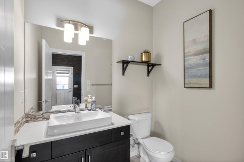17311 49 Street, Edmonton, AB - Indoor Photo Showing Bathroom
