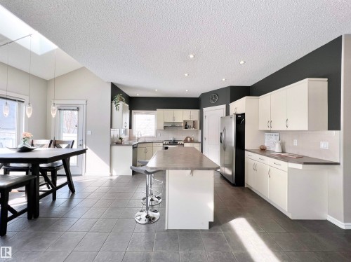 1007 Goodwin Crest, Edmonton, AB - Indoor