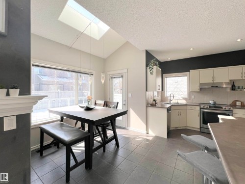 1007 Goodwin Crest, Edmonton, AB - Indoor