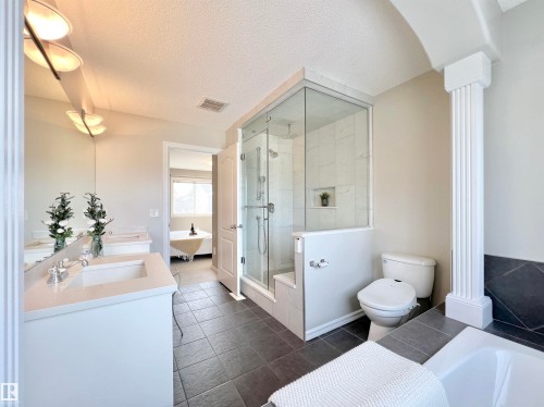 1007 Goodwin Crest, Edmonton, AB - Indoor Photo Showing Bathroom