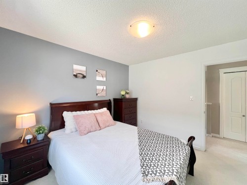 1007 Goodwin Crest, Edmonton, AB - Indoor Photo Showing Bedroom