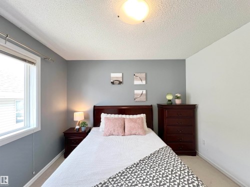 1007 Goodwin Crest, Edmonton, AB - Indoor Photo Showing Bedroom