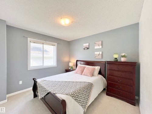 1007 Goodwin Crest, Edmonton, AB - Indoor Photo Showing Bedroom