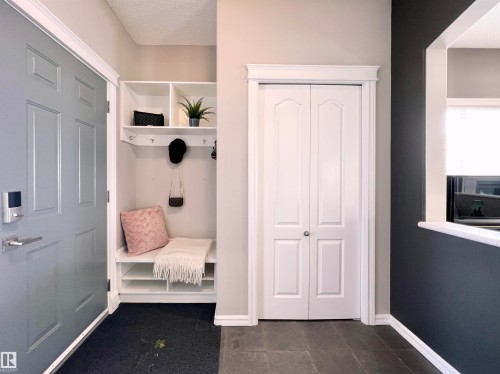 1007 Goodwin Crest, Edmonton, AB - Indoor