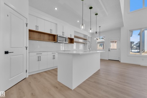 3610 40 Avenue, Beaumont, AB - Indoor Photo Showing Kitchen With Upgraded Kitchen