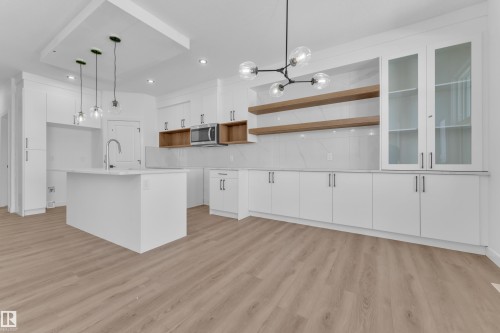 3610 40 Avenue, Beaumont, AB - Indoor Photo Showing Kitchen