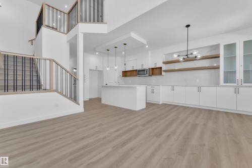 3610 40 Avenue, Beaumont, AB - Indoor Photo Showing Kitchen