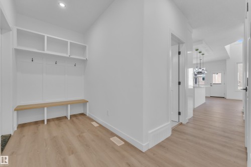 3610 40 Avenue, Beaumont, AB - Indoor Photo Showing Other Room