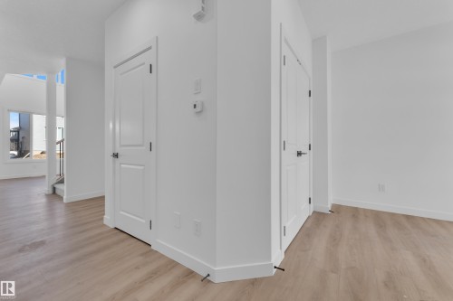 3610 40 Avenue, Beaumont, AB - Indoor Photo Showing Other Room