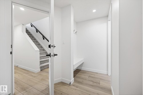 9705 68 Avenue, Edmonton, AB - Indoor Photo Showing Other Room