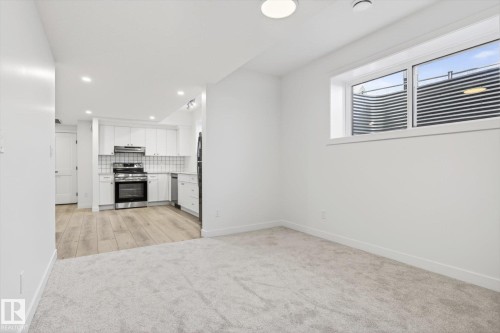 9705 68 Avenue, Edmonton, AB - Indoor