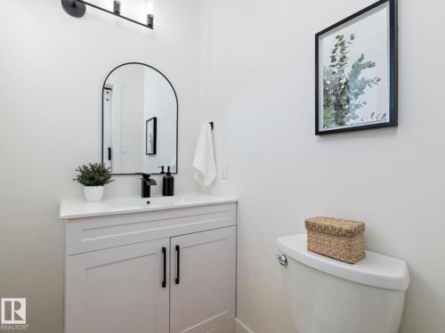 14736 122 Street, Edmonton, AB - Indoor Photo Showing Bathroom