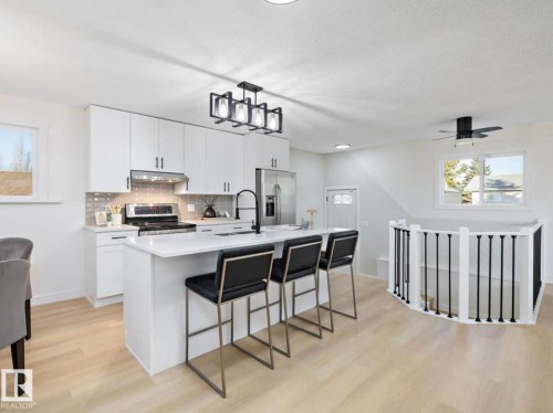 14736 122 Street, Edmonton, AB - Indoor Photo Showing Kitchen
