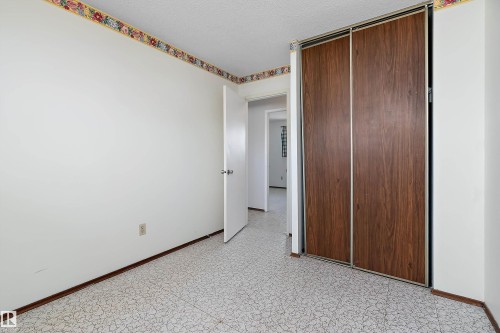 6736 31A Avenue, Edmonton, AB - Indoor Photo Showing Other Room