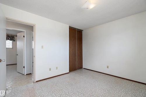 6736 31A Avenue, Edmonton, AB - Indoor Photo Showing Other Room