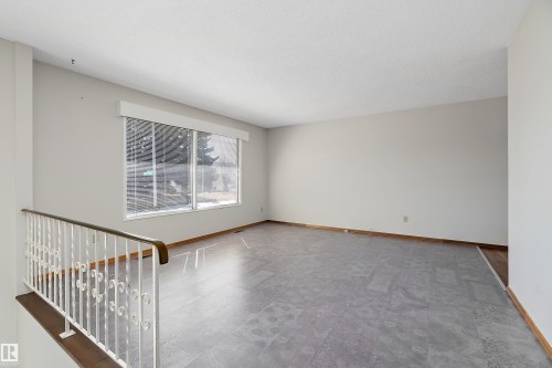 6736 31A Avenue, Edmonton, AB - Indoor Photo Showing Other Room