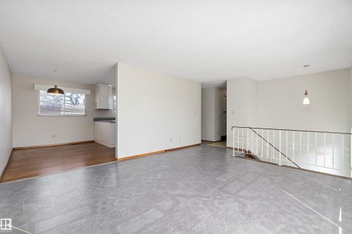 6736 31A Avenue, Edmonton, AB - Indoor Photo Showing Other Room