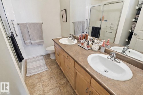 324 2503 Hanna Crescent, Edmonton, AB - Indoor Photo Showing Bathroom