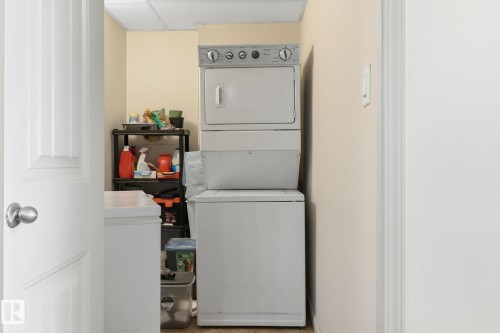 324 2503 Hanna Crescent, Edmonton, AB - Indoor Photo Showing Laundry Room