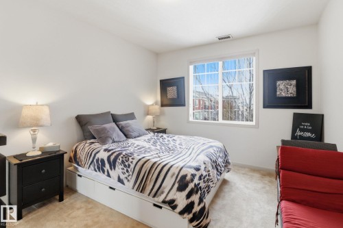 324 2503 Hanna Crescent, Edmonton, AB - Indoor Photo Showing Bedroom