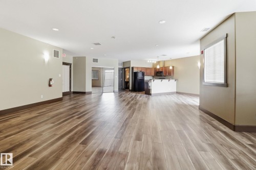 324 2503 Hanna Crescent, Edmonton, AB - Indoor Photo Showing Living Room