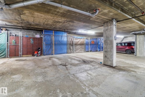324 2503 Hanna Crescent, Edmonton, AB - Indoor Photo Showing Garage