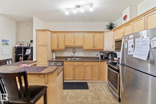 324 2503 Hanna Crescent, Edmonton, AB - Indoor Photo Showing Kitchen With Double Sink