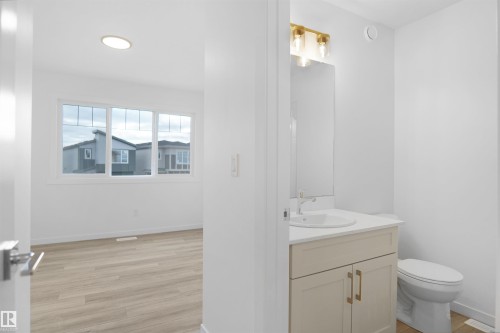 4352 Kinglet Drive, Edmonton, AB - Indoor Photo Showing Bathroom