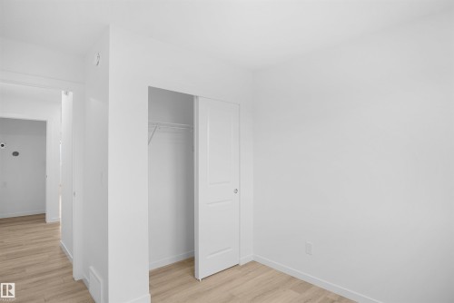4352 Kinglet Drive, Edmonton, AB - Indoor Photo Showing Other Room