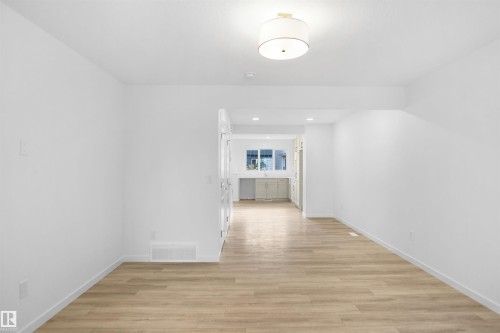 4352 Kinglet Drive, Edmonton, AB - Indoor Photo Showing Other Room